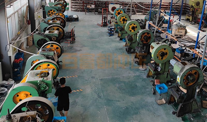 精密度在金屬沖壓中的重要性(圖1) metal stamping.jpg